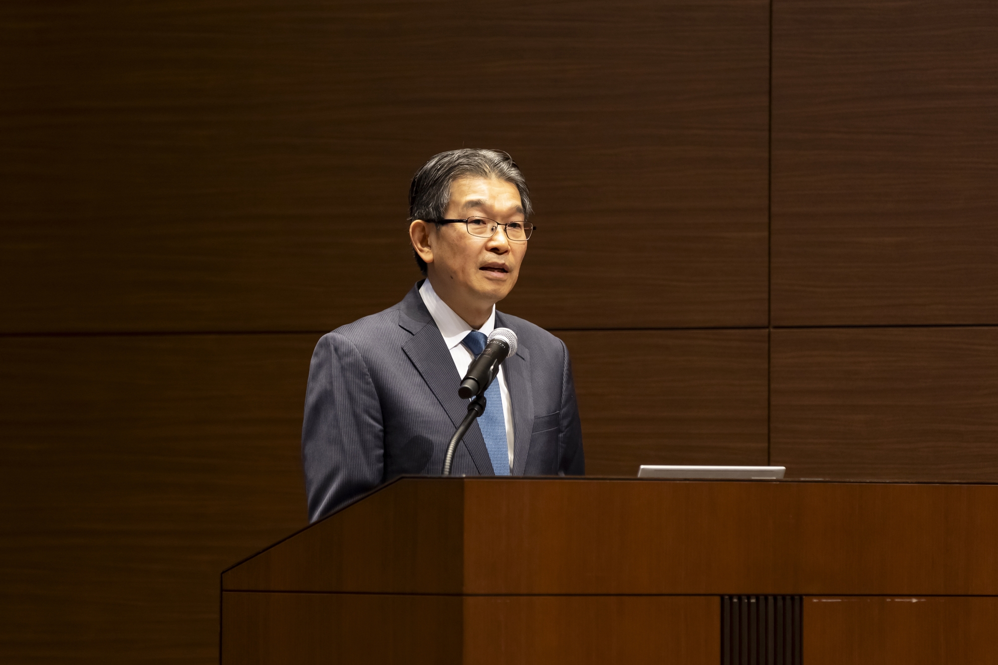 清水建設株式会社 NOVAREイノベーションセンター長 中村健二氏<br />
清水建設と本学は2024年に「カーボンニュートラル社会の実現に向けた包括連携に関する基本協定」を締結