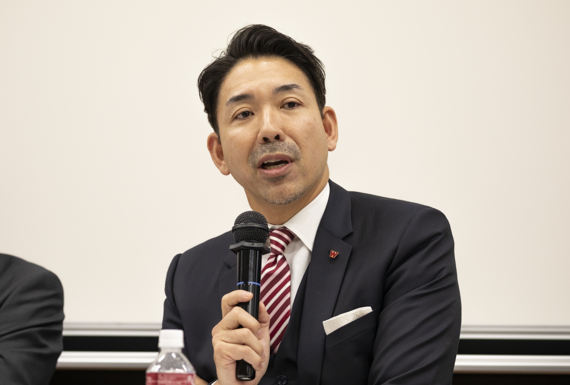 宮原 漢二 氏（2002年商学部卒業）