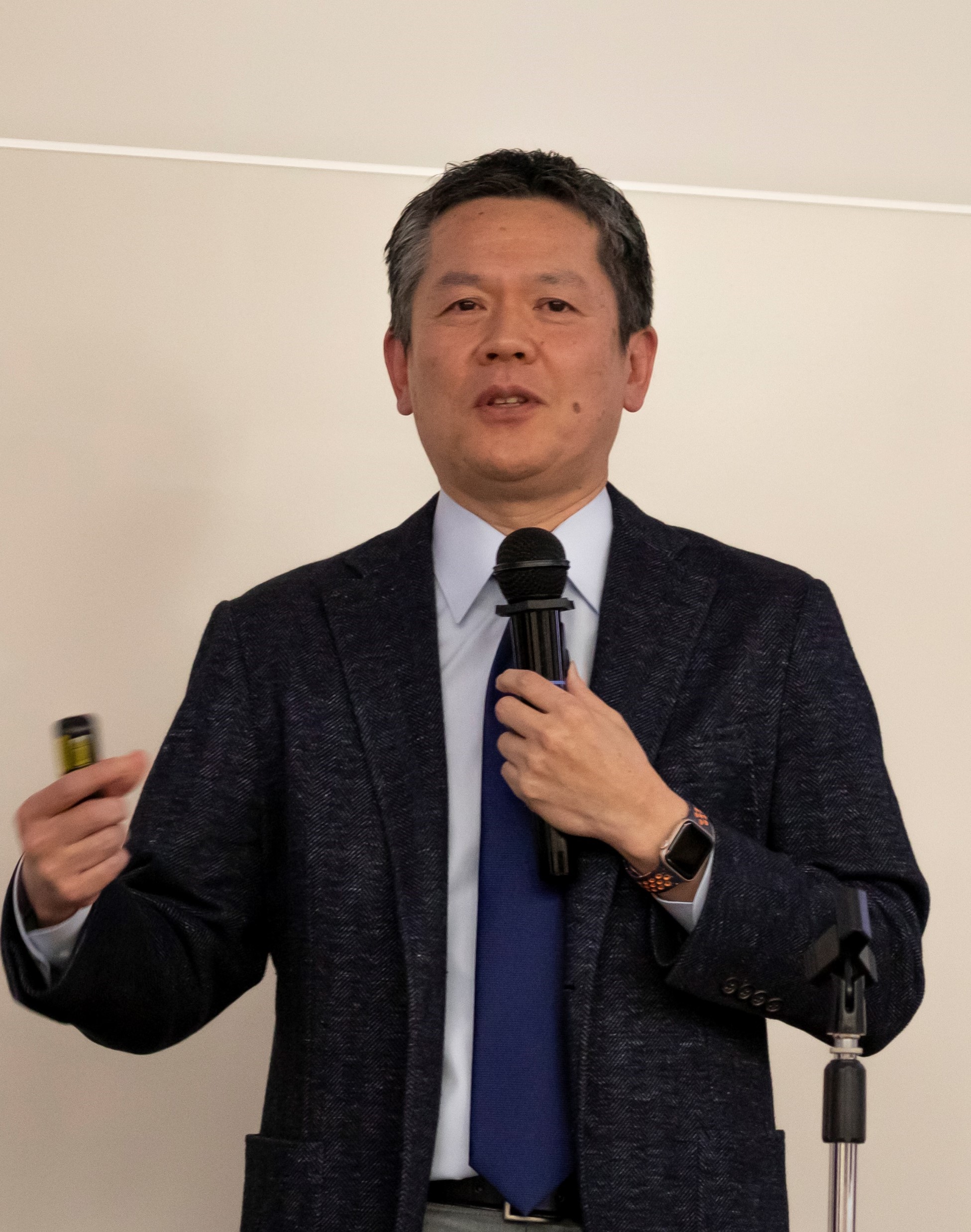 梁取 美夫（商学学術院教授／教務主任）