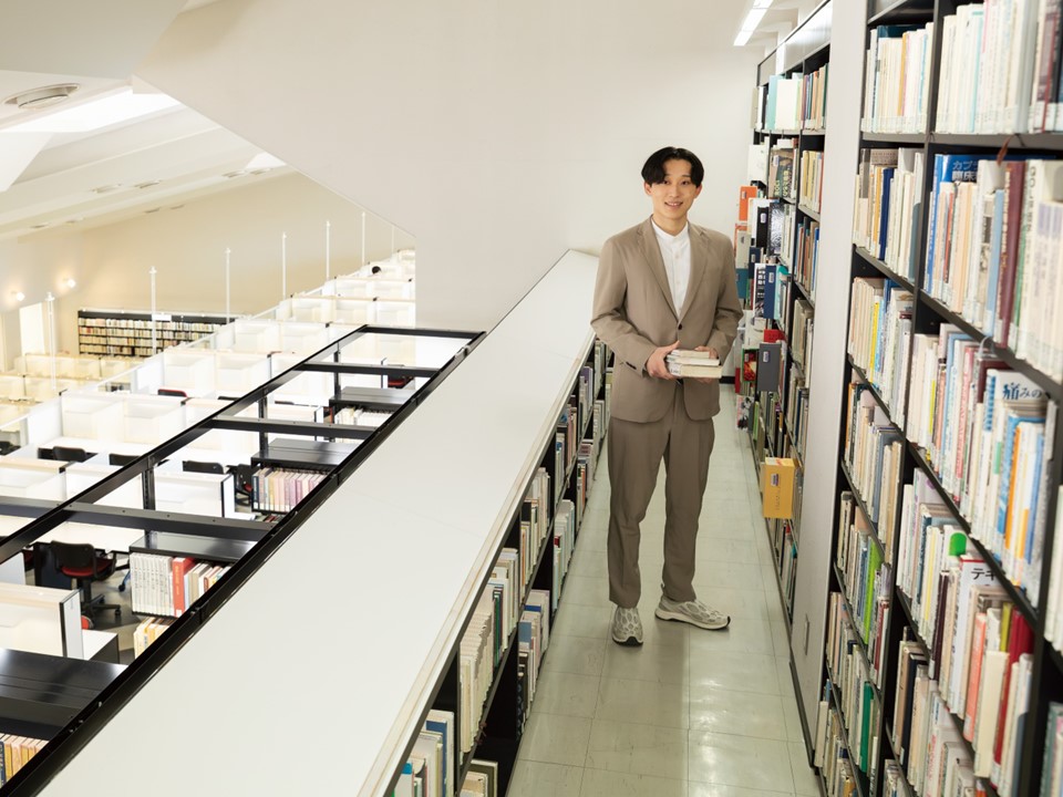 図書館に集う学生たち（1） – 早稲田大学