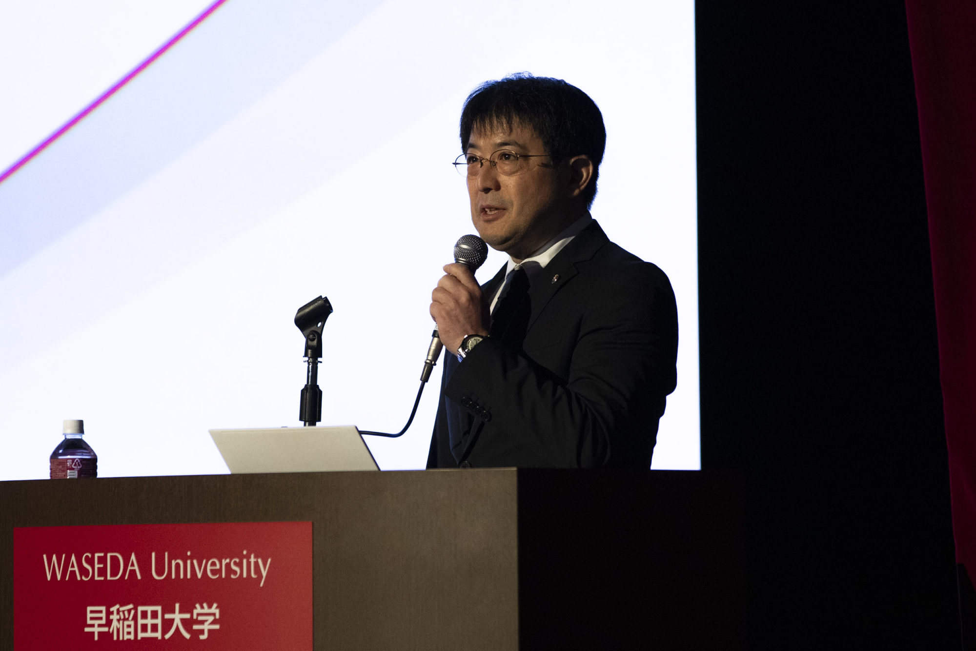 株式会社島津製作所 執行役員 分析計測事業部 副事業部長、技術部 部長<br />
宮川治彦氏