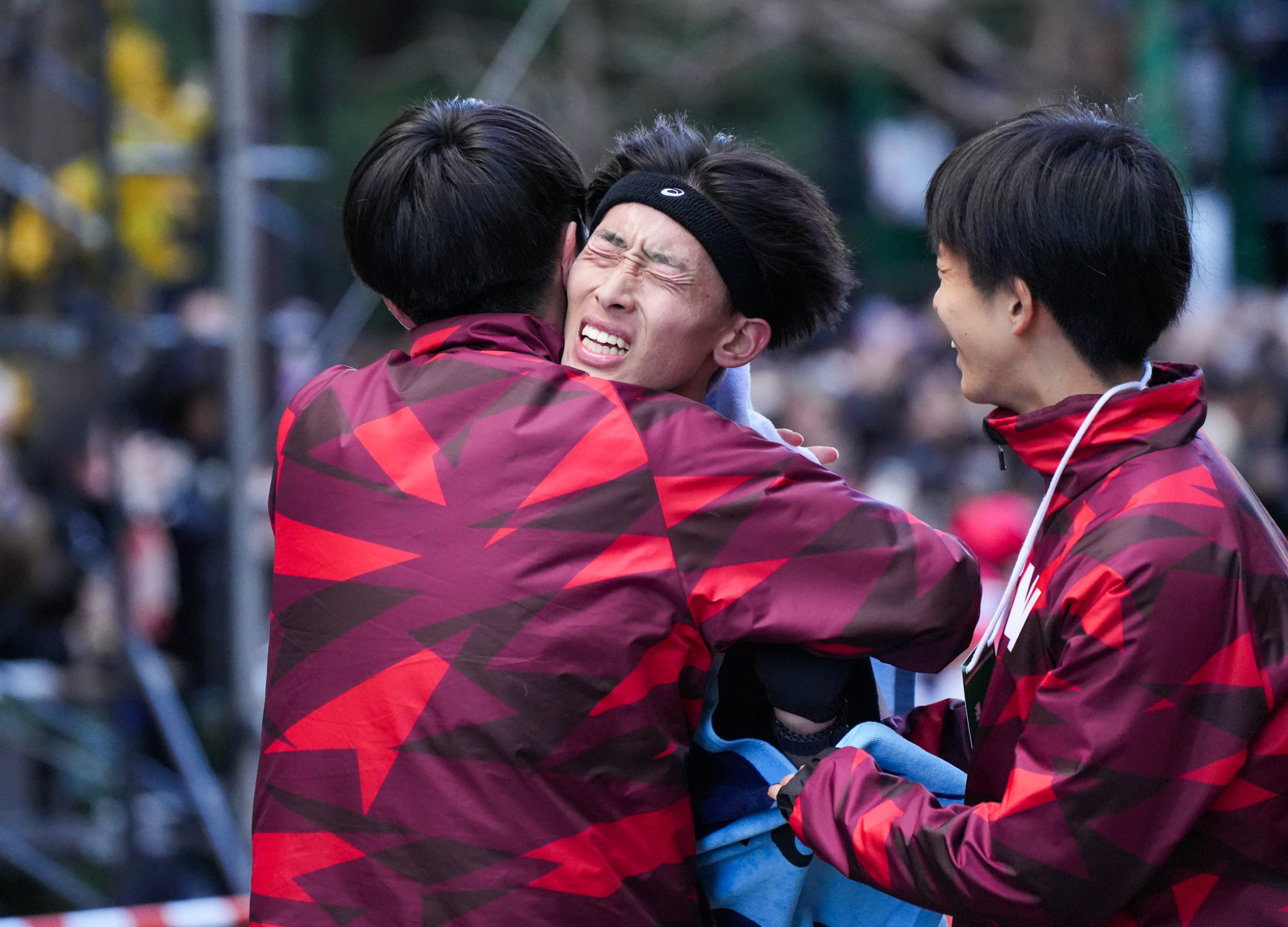 箱根駅伝ゴールにて（写真：和田悟志）<br />
左から、山口智規、瀬間元輔、伊藤幸太郎