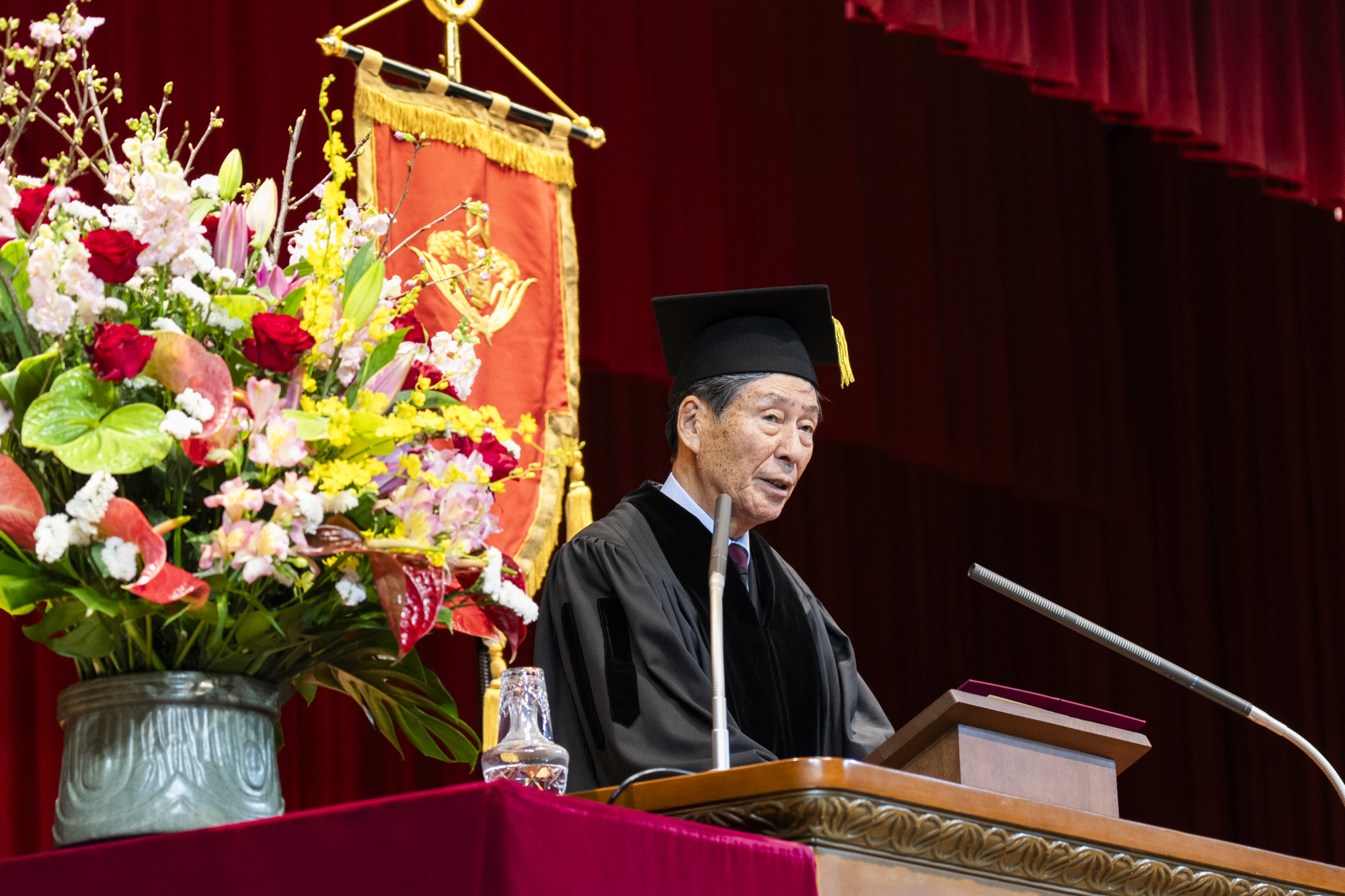 早稲田大学校友会代表幹事　萬代　晃　様