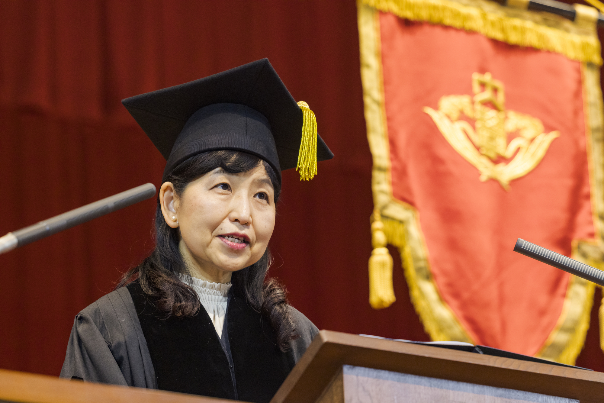 神奈川県横須賀市出身。1990年早稲田大学第一文学部卒業、アサヒビール株式会社入社。スーパードライ ブランドマネージャー、飲料/食品事業会社のマーケティング部長を歴任。アサヒグループホールディングス株式会社にてM&A業務を経て、2017年アサヒカルピスウェルネス株式会社（現・アサヒバイオサイクル）代表取締役社長に就任。アサヒグループのバイオ技術で、食料・環境問題などの社会課題解決に挑むビジネスを、世界約40か国で展開。ユキグニファクトリー株式会社（旧・雪国まいたけ）社外取締役（現任）。著作「仕事の成果が上がる『自分ごと化』の法則」（有隣堂刊）。
