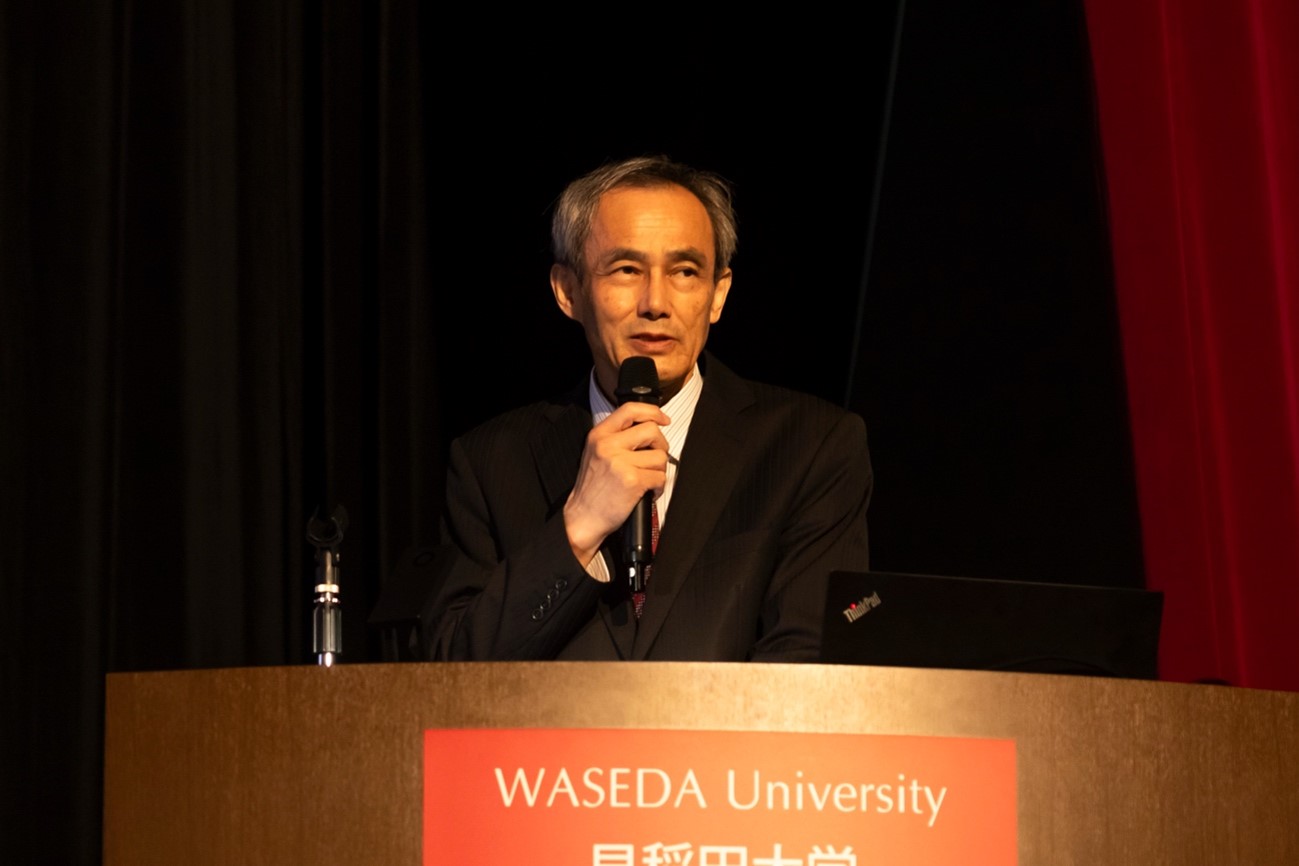 早稲田中学校 校長　笹倉和幸（政治経済学部教授）