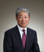 ［担当業務］<br />
経営・産学連携<br />
<br />
［現職］<br />
パナソニックホールディングス株式会社 客員／雪印メグミルク株式会社 社外取締役／関西日蘭協会 会長／縄文アソシエイツ株式会社 フェロー<br />
<br />
［学歴］<br />
早稲田大学商学部卒業<br />
<br />
［役職歴］<br />
平成27年4月 パナソニック株式会社 アプライアンス社テレビ事業部 事業部長／平成29年4月 同執行役員 エコソリューションズ社副社長・同エナジーシステム事業部長／令和1年4月 同常務執行役員 アプライアンス社社長／令和3年4月 同専務執行役員 アプライアンス社社長／令和4年4月 同代表取締役社長執行役員CEO／令和7年5月 学校法人早稲田大学 評議員（令和8年9月まで）等歴任