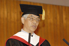 Dr. Ishiki delivering his congratulatory address
