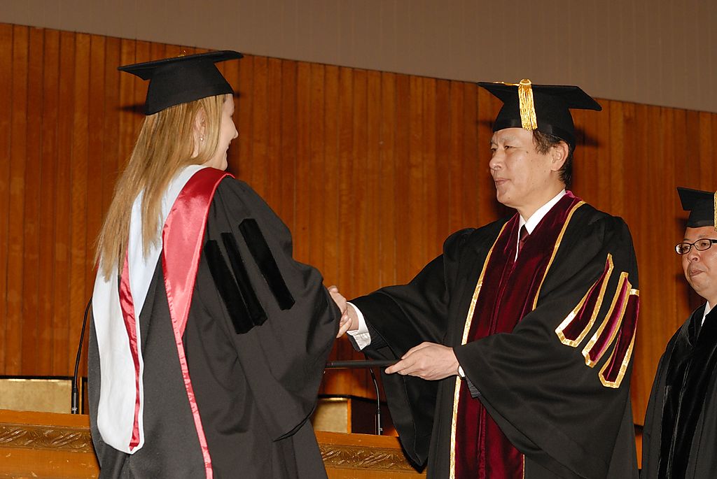 Over 700 international students graduate at 2015 graduation ceremonies