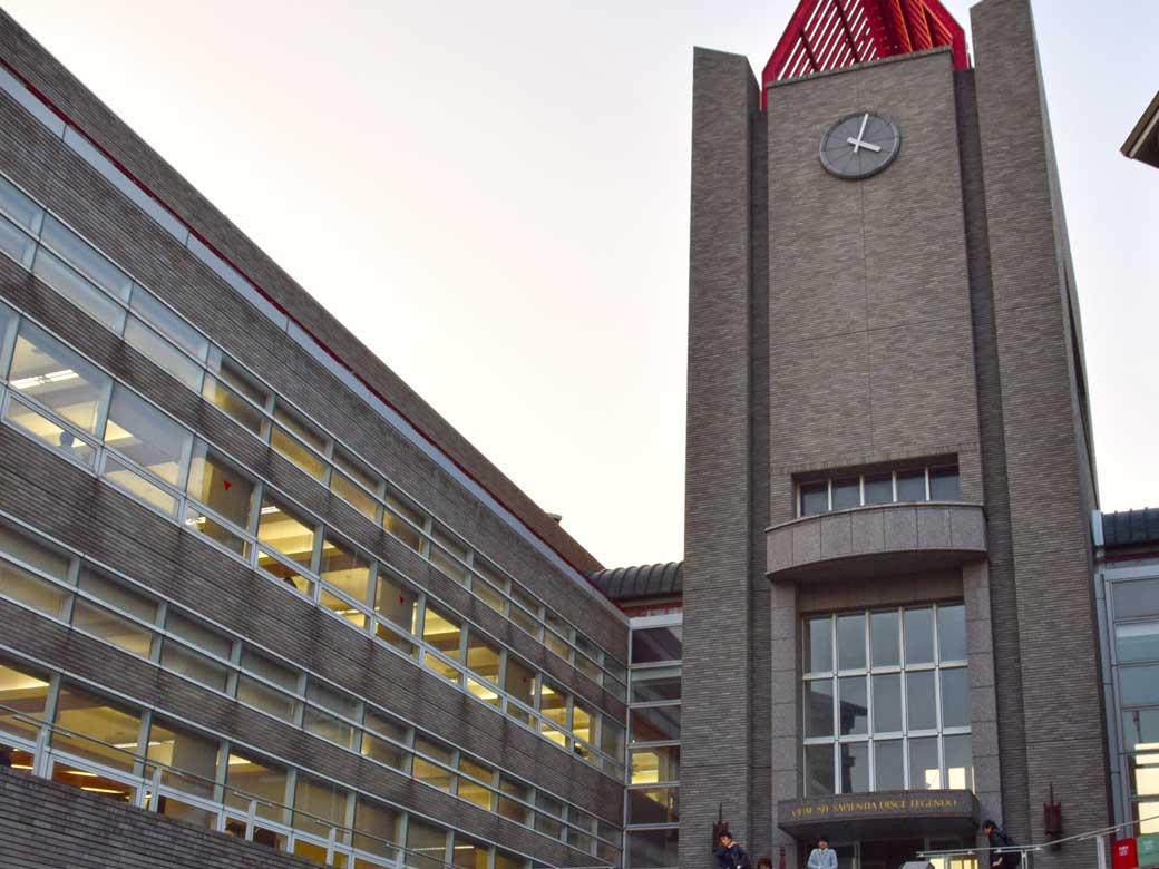 The Waseda University Library, evolving with the times