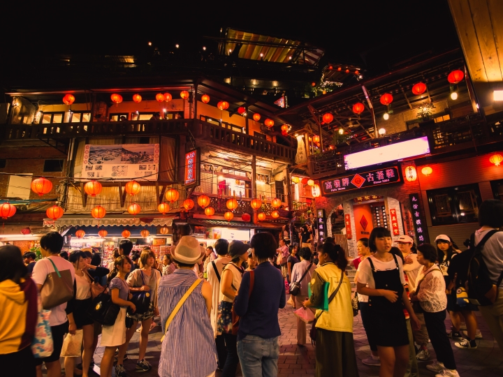 Why WASEDA? International students from “the Beautiful Island,” from past to present