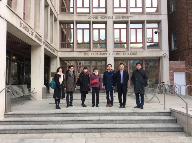 Kakehashi Project participants at Johns Hopkins University