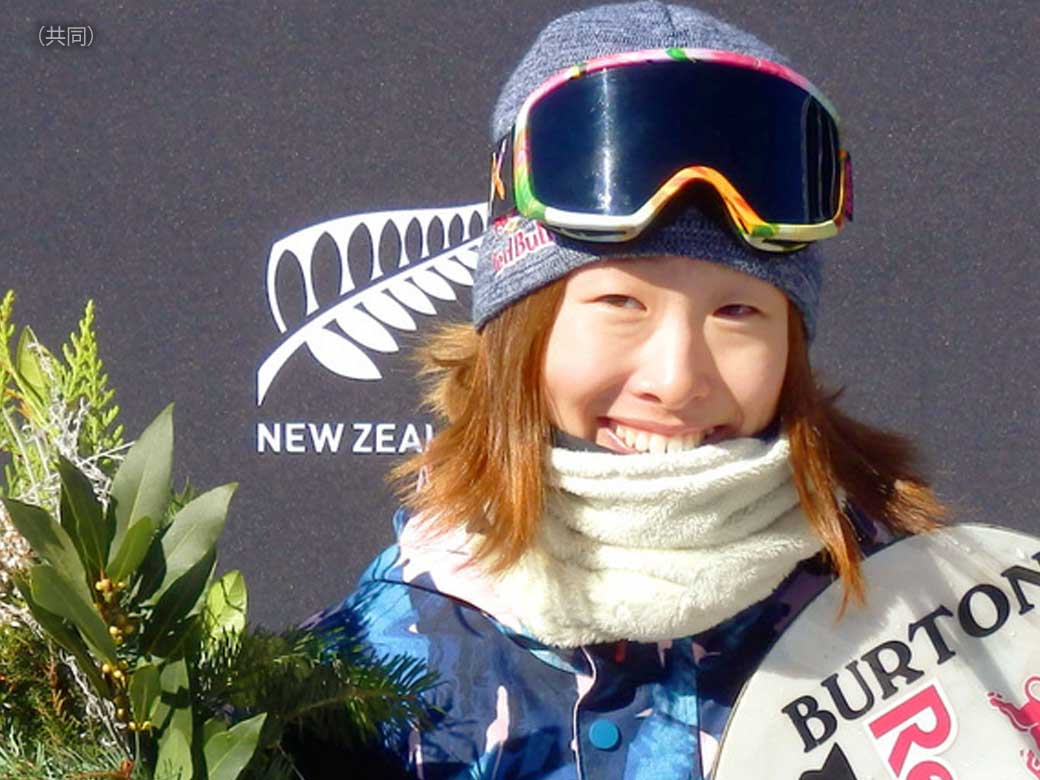 Student Miyabi Onitsuka wins silver in Snowboard World Cup