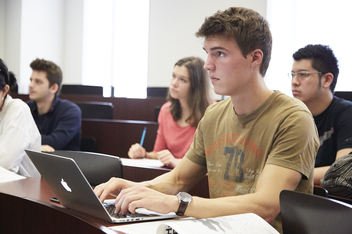 Increasing number of international students at Waseda adds colors and diversity to campuses