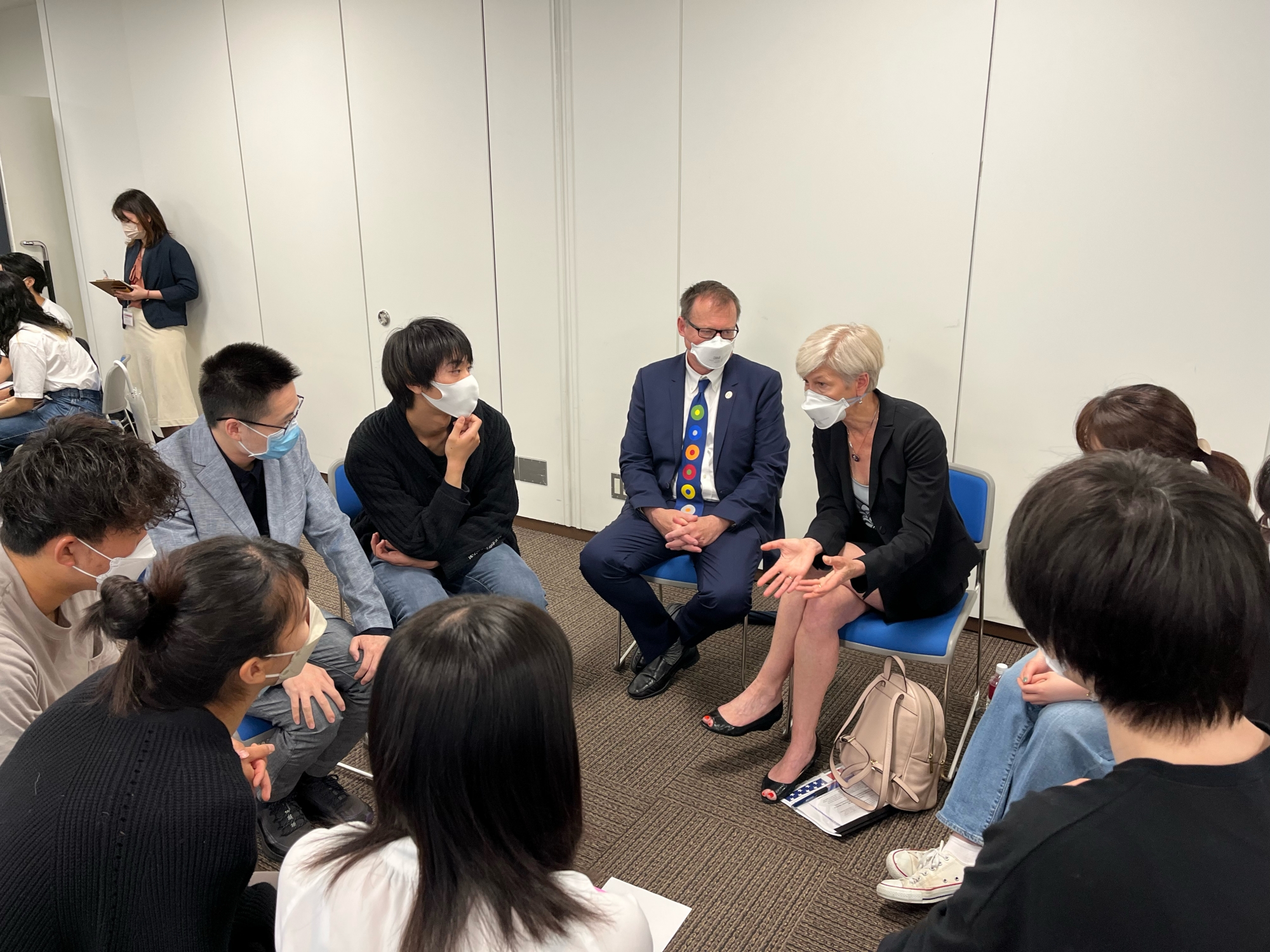 Waseda students raise their voices⁠—a rare opportunity to discuss politics with members of the U.S. Congress