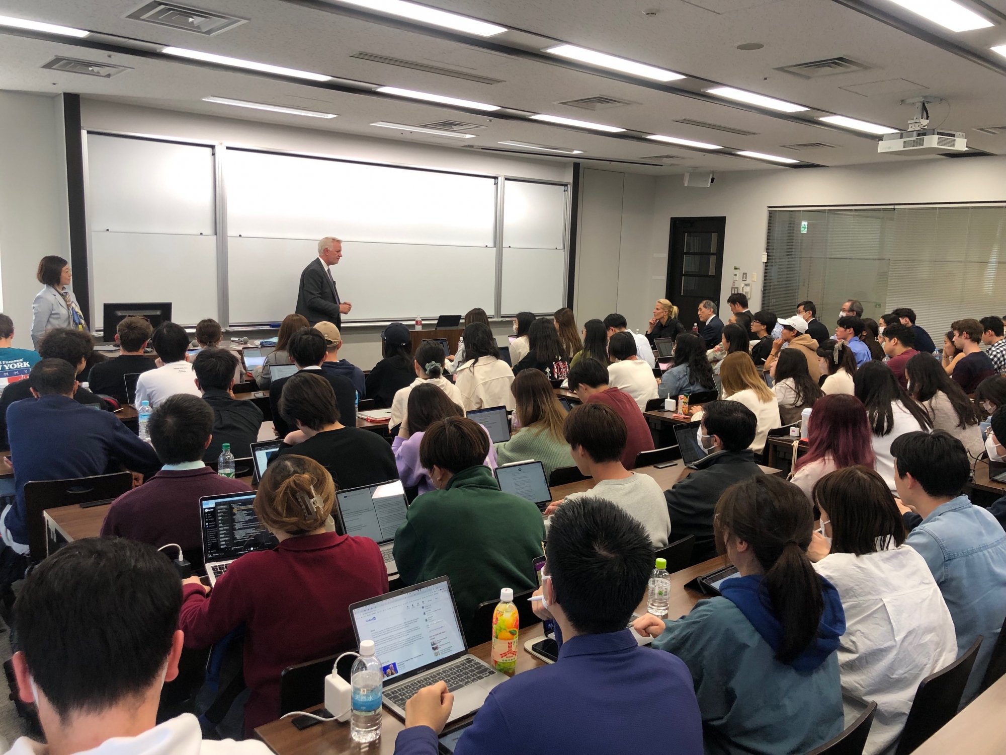 Vice Chairman of Citigroup gives special lecture at Waseda University
