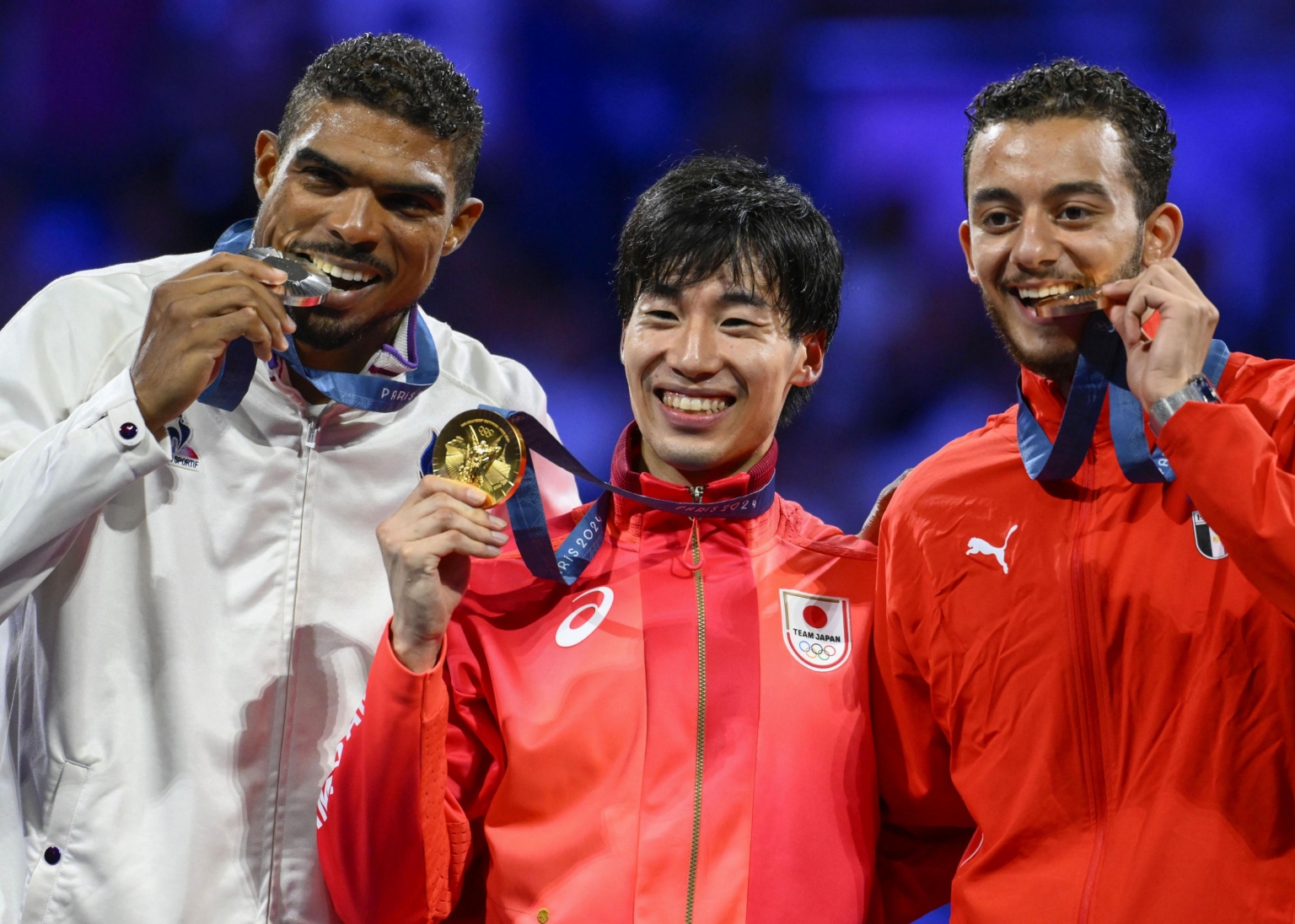 Waseda Alumni Koki Kano Clinches Japan’s First Ever Gold Medal in Fencing – Men’s Épée Individual