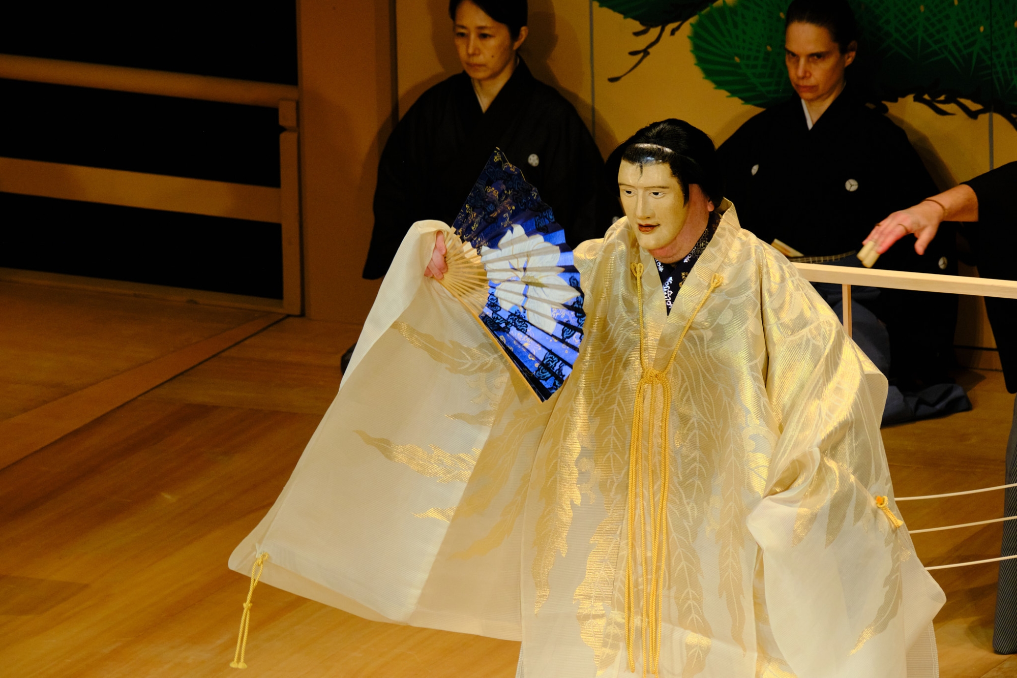 Noh meets Elvis: Blue Moon Over Memphis  