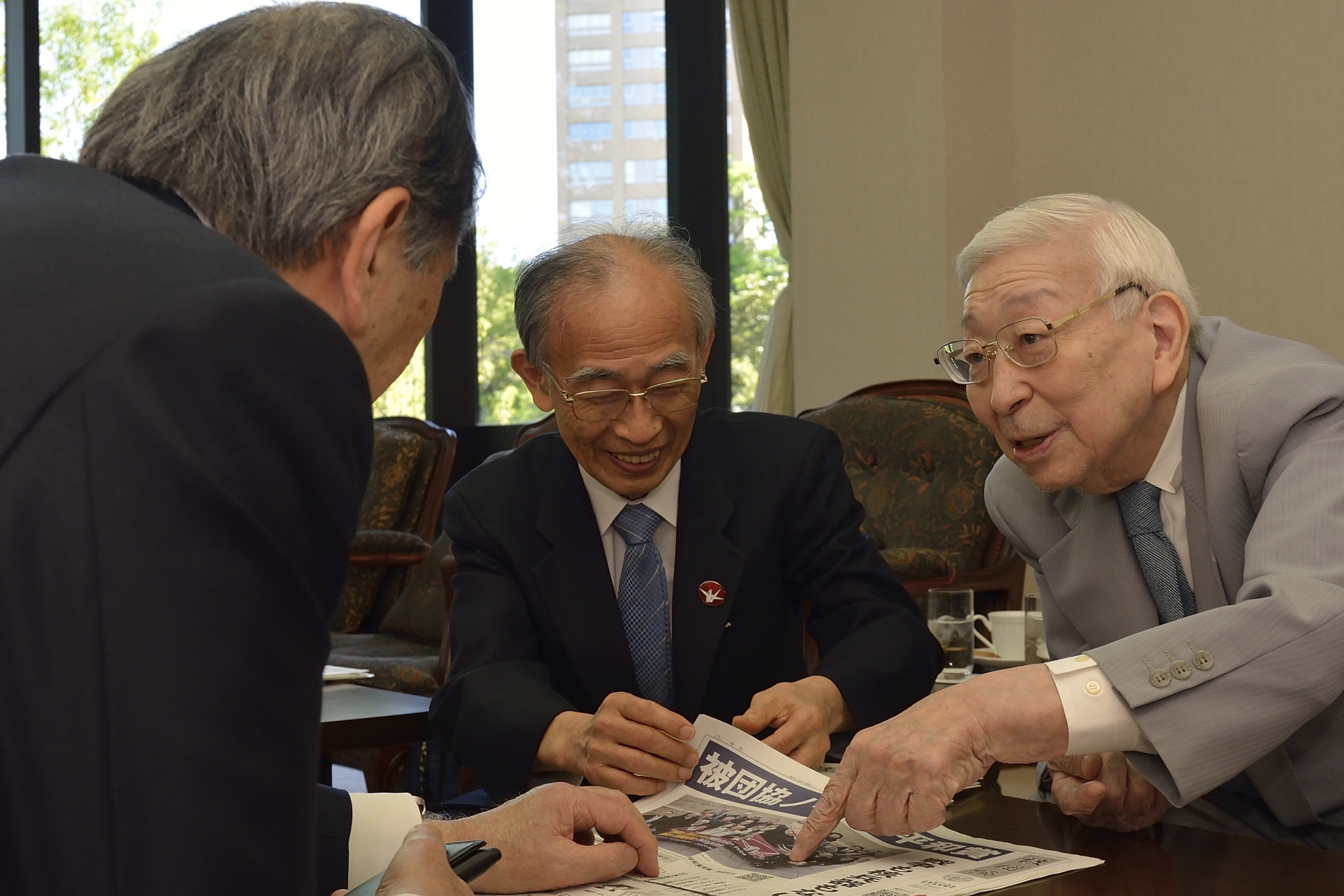 Two Nobel Prize Winners From Hidankyo Visit Waseda