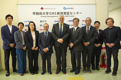 Durham University Executive Dean Clive Roberts visits Waseda University