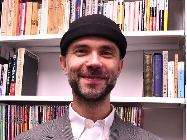 Writing from the Margins: Reframing the Literature of Yayoi Kusama–Asst. Prof. Pawel Pachciarek