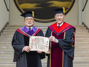 Honorary Doctorate Conferred on Dr. Cha-Yol Koo, the 33rd President of the Korea University Alumni Association