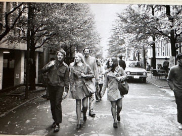 Waseda Alumna in North America: Meg Bloch VanSchoorl Looks Back at Her Time as a Student