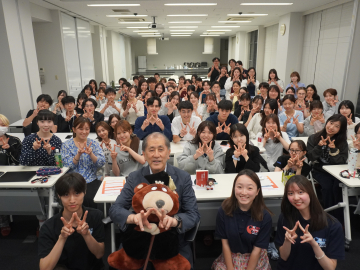 A Visionary Lecture for Global Leaders:   President Tanaka’s Visit to Waseda International Student House 