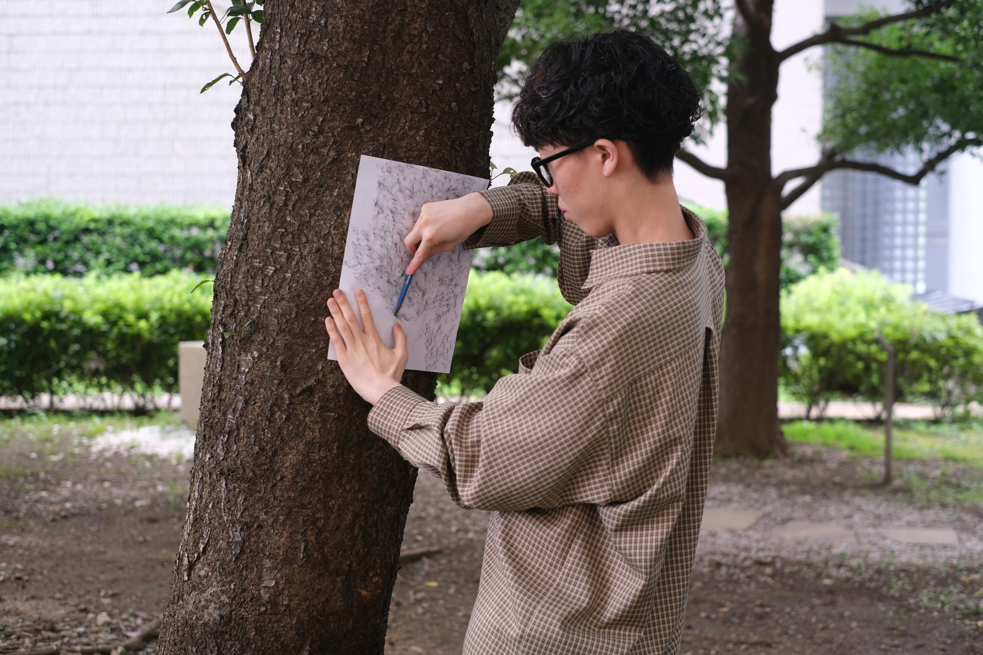 Taking Sheets to the Streets: Student-Led Learning Outside the Classroom With the Space And Image Research Seminar
