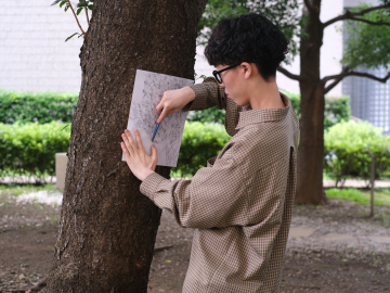 Taking Sheets to the Streets: Student-Led Learning Outside the Classroom With the Space And Image Research Seminar