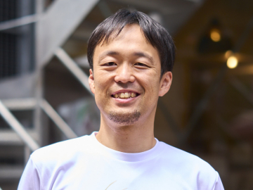 Turning People’s Aspirations into the Next Step – Interview with Alumnus Yuichi Tomohiro