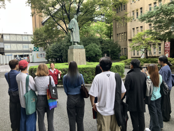 International Students Discover Waseda Through a Campus Tour